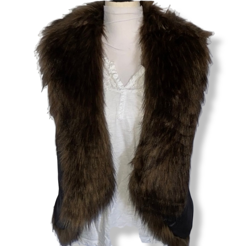 Simply Vera black y2K Faux Fur Fluffy vegan Leather Vest jacket small